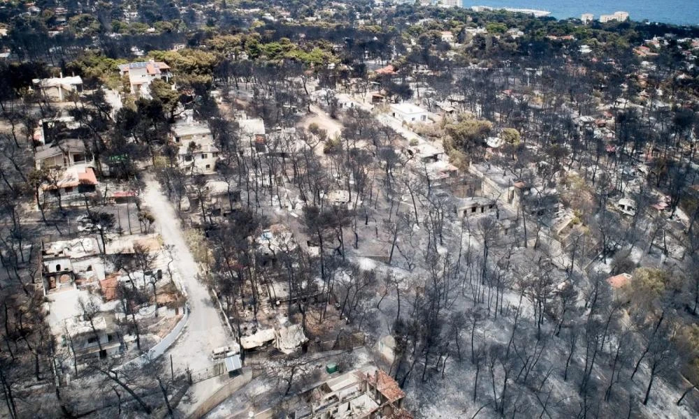 Δίκη Μάτι: Την ενοχή εννέα και την απαλλαγή 12 πρότεινε ο εισαγγελέας